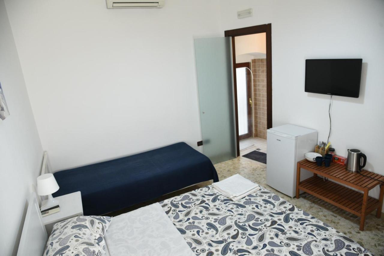Corte Trecantaia 11 Holiday Hotel Bari Luaran gambar