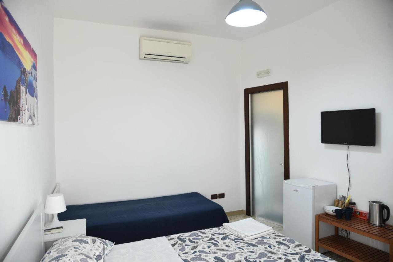 Corte Trecantaia 11 Holiday Hotel Bari Luaran gambar